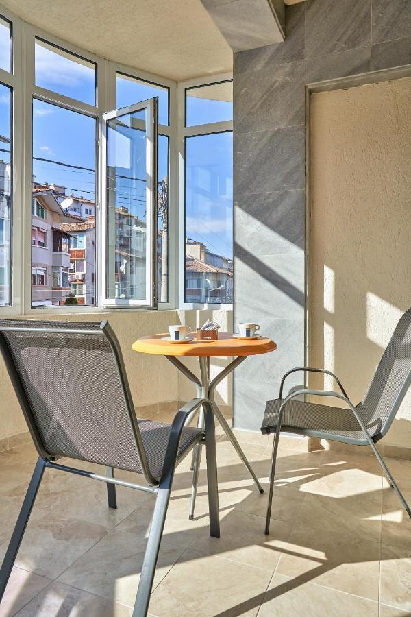 Hotel Kings View à Veliko Tarnovo Extérieur photo