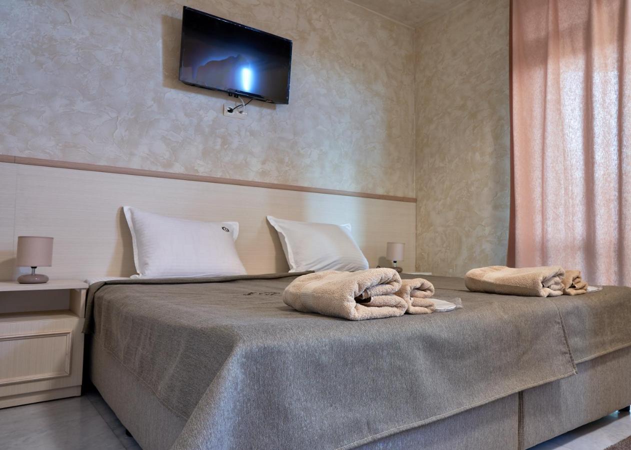 Hotel Kings View à Veliko Tarnovo Extérieur photo