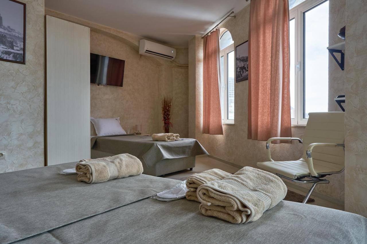 Hotel Kings View à Veliko Tarnovo Extérieur photo